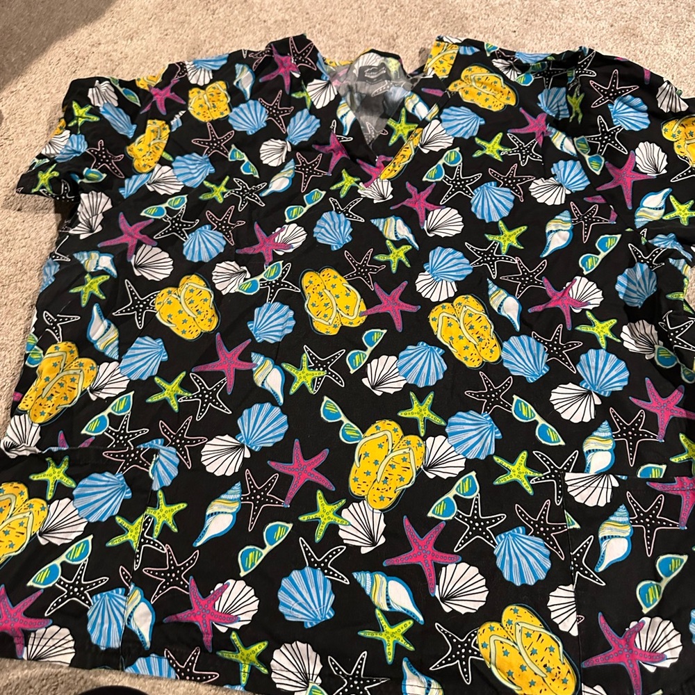 Beach Day Scrub Top